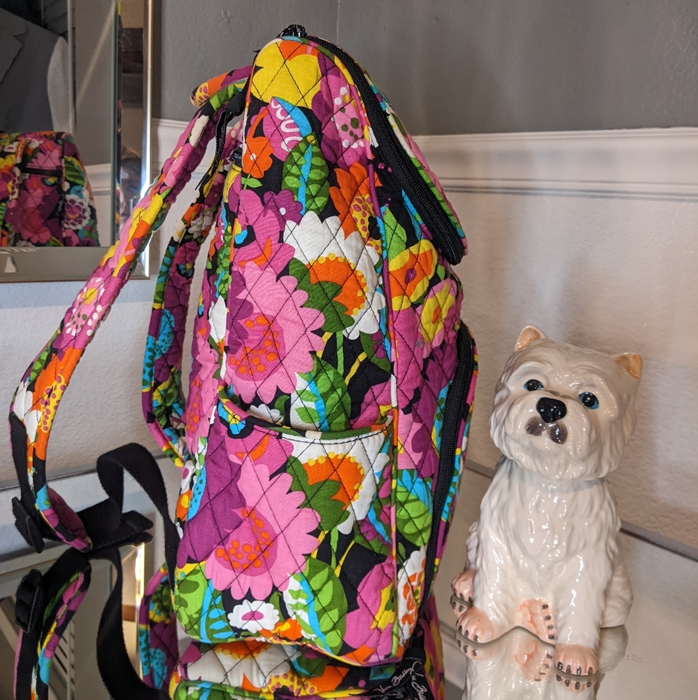Vera Bradley colorful flowers print quilted backpack - Picture 3 of 11